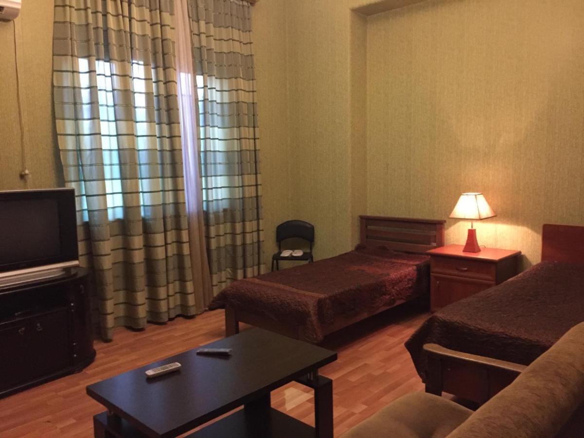 Piano Hotel Tbiliszi Kültér fotó