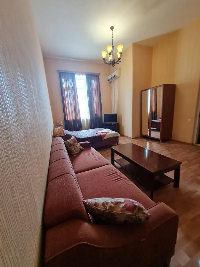 Piano Hotel Tbiliszi Kültér fotó