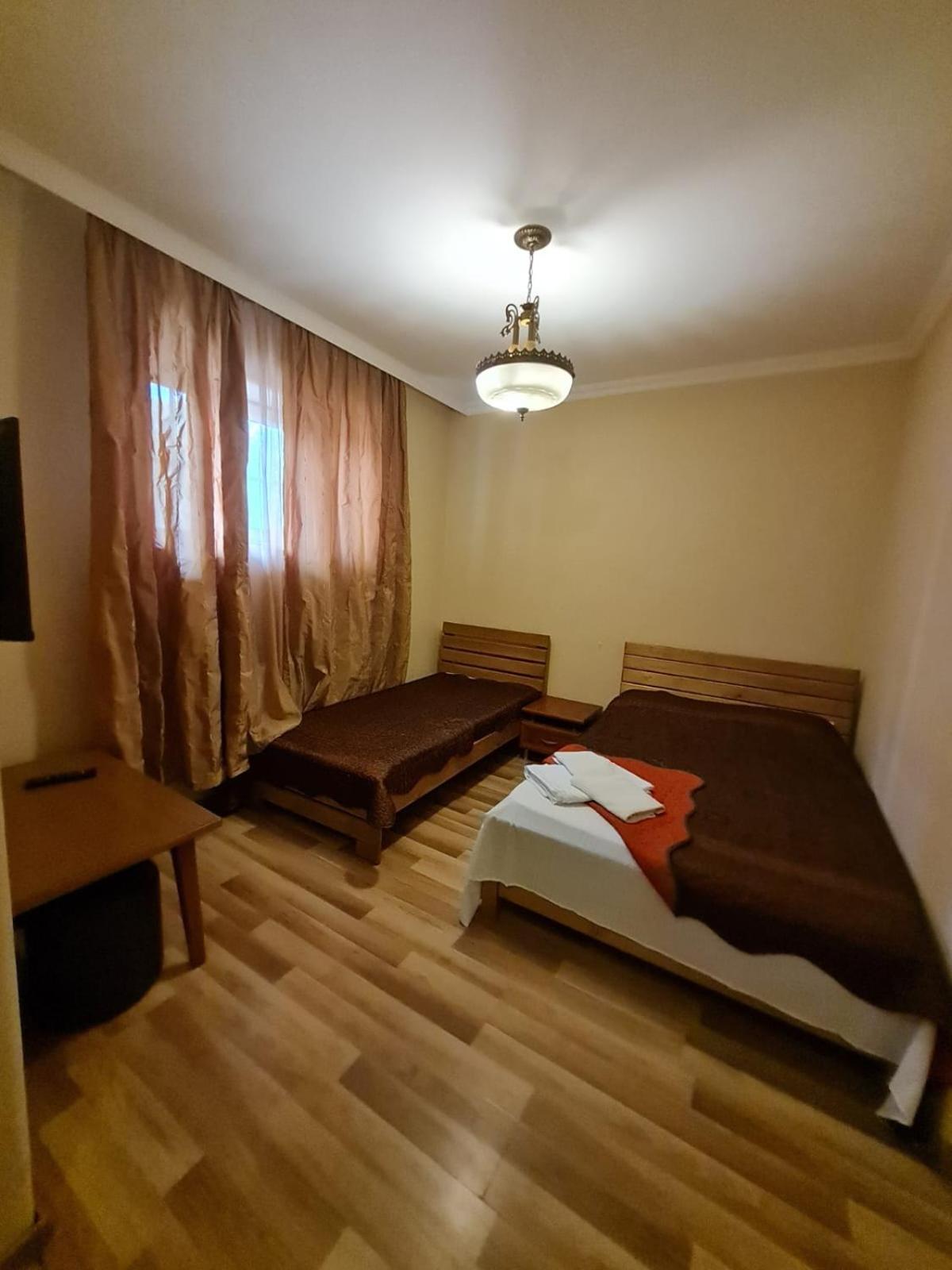 Piano Hotel Tbiliszi Kültér fotó