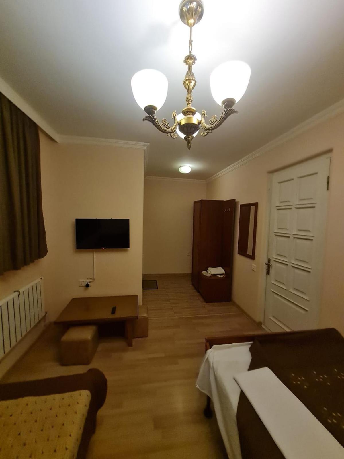 Piano Hotel Tbiliszi Kültér fotó