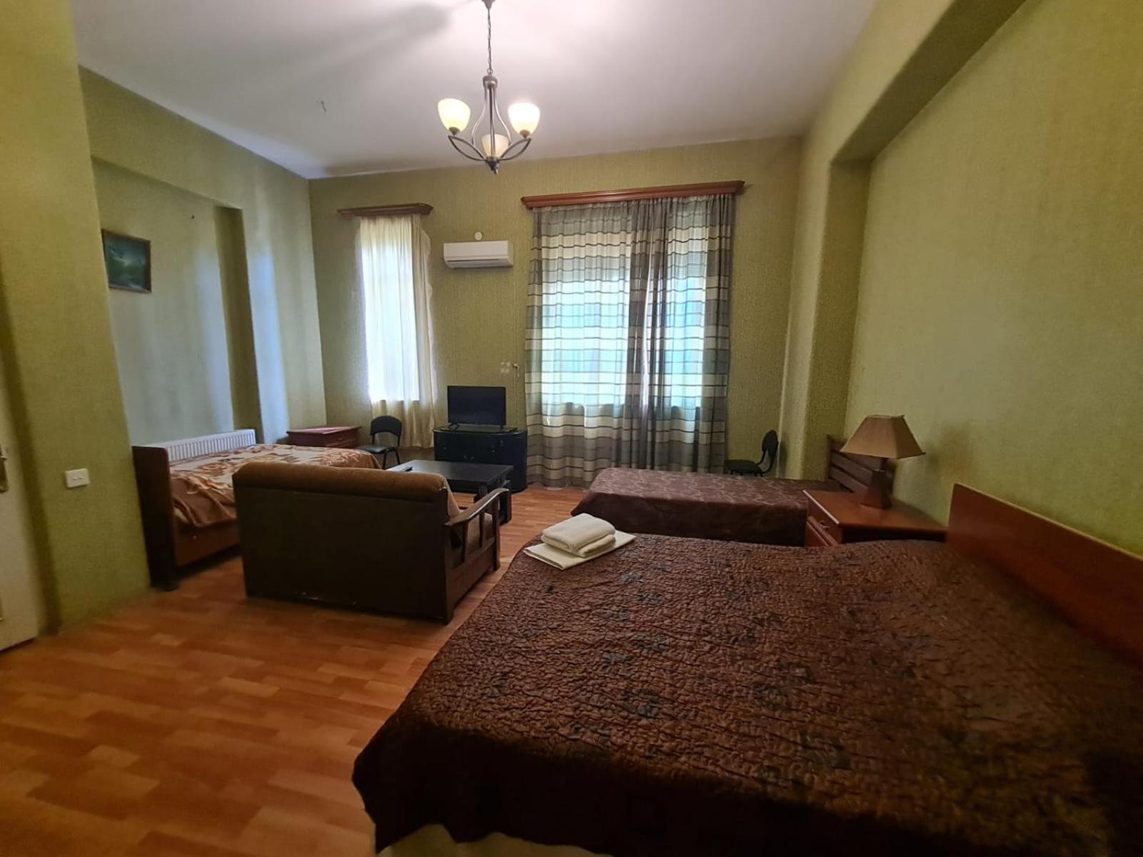 Piano Hotel Tbiliszi Kültér fotó